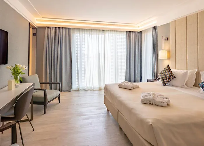Ceccarini 9 Hotel 4*