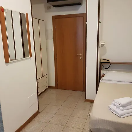 Ceccarini 9 4*