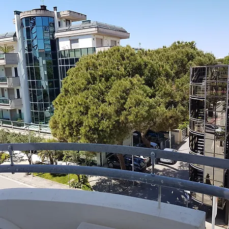 Ceccarini 9 Szálloda