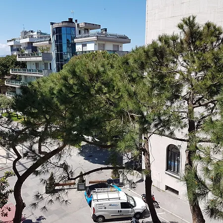 Ceccarini 9 Szálloda 4*