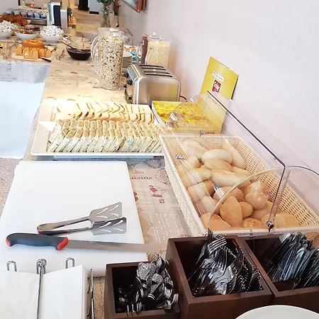 Ceccarini 9 Szálloda Riccione