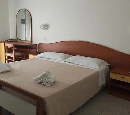 Ceccarini 9 Hotel 4*